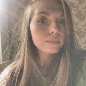 Meet your Posher, Maya leeann